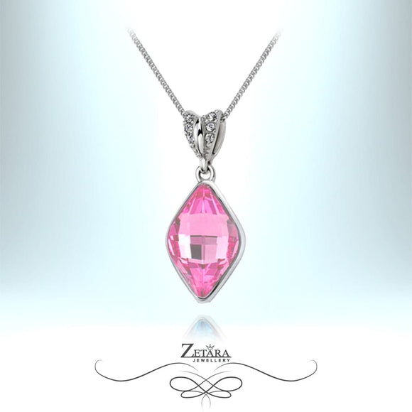 Light Pink Leaf Necklace 2023
